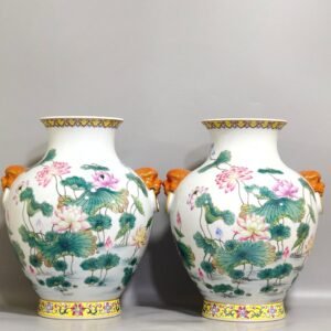 Qing Dynasty Qianlong lotus double eared statue