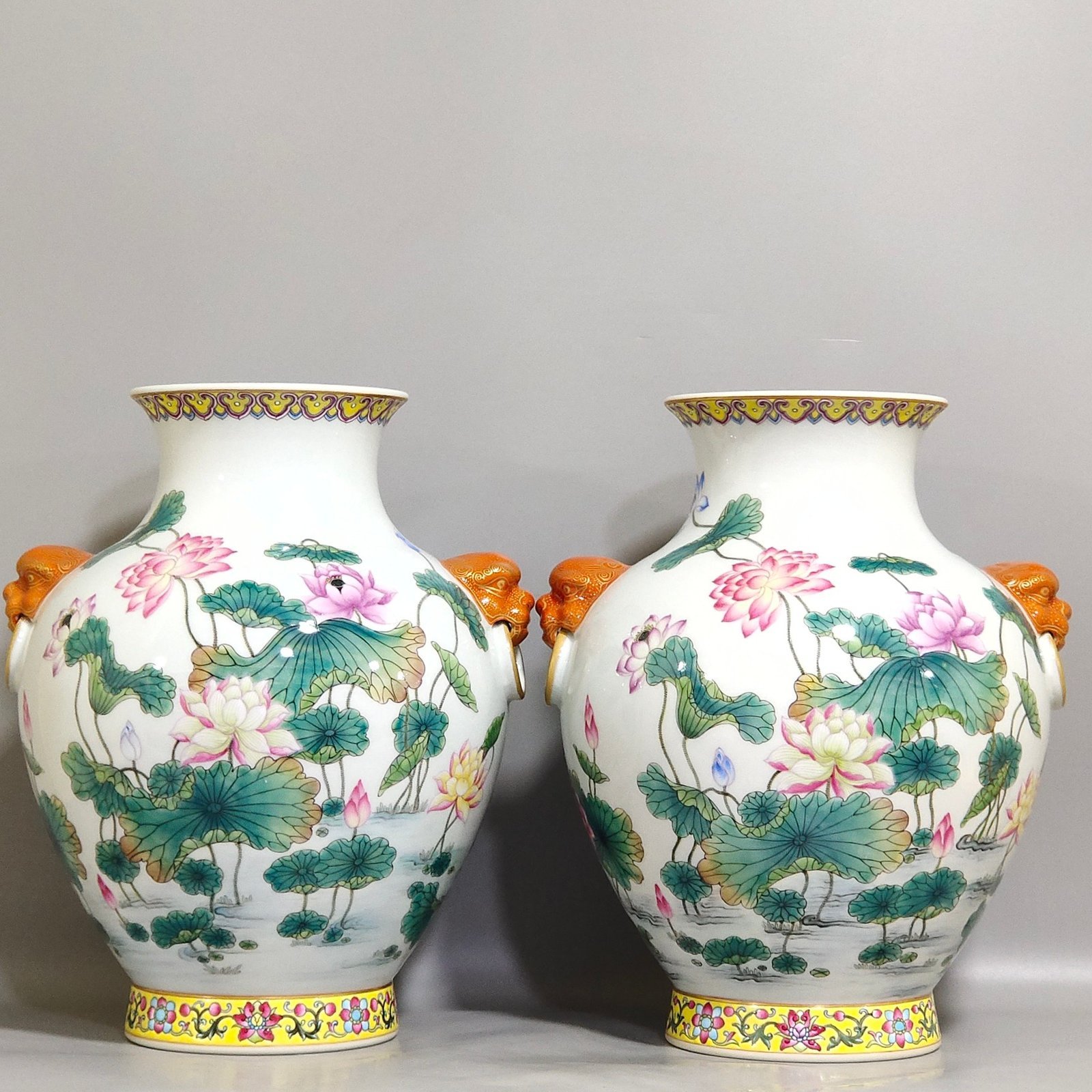 Qing Dynasty Qianlong lotus double eared statue
