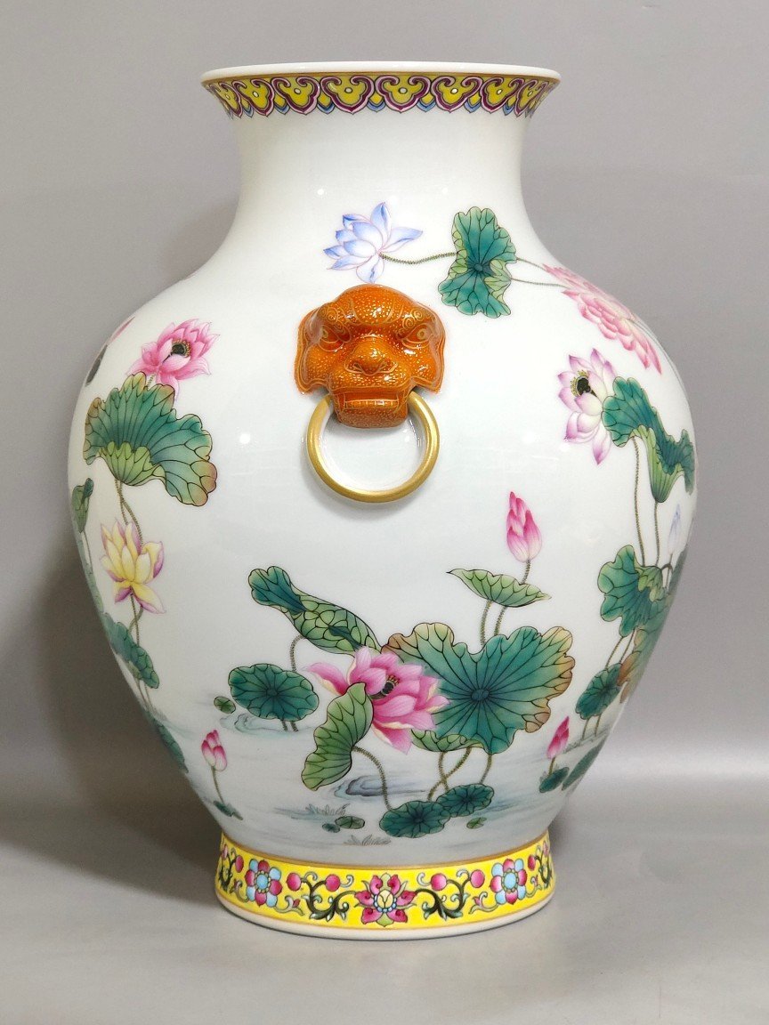 Qing Dynasty Qianlong lotus double eared statue