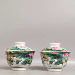Qing Dynasty Qianlong lotus chanting goose bowl