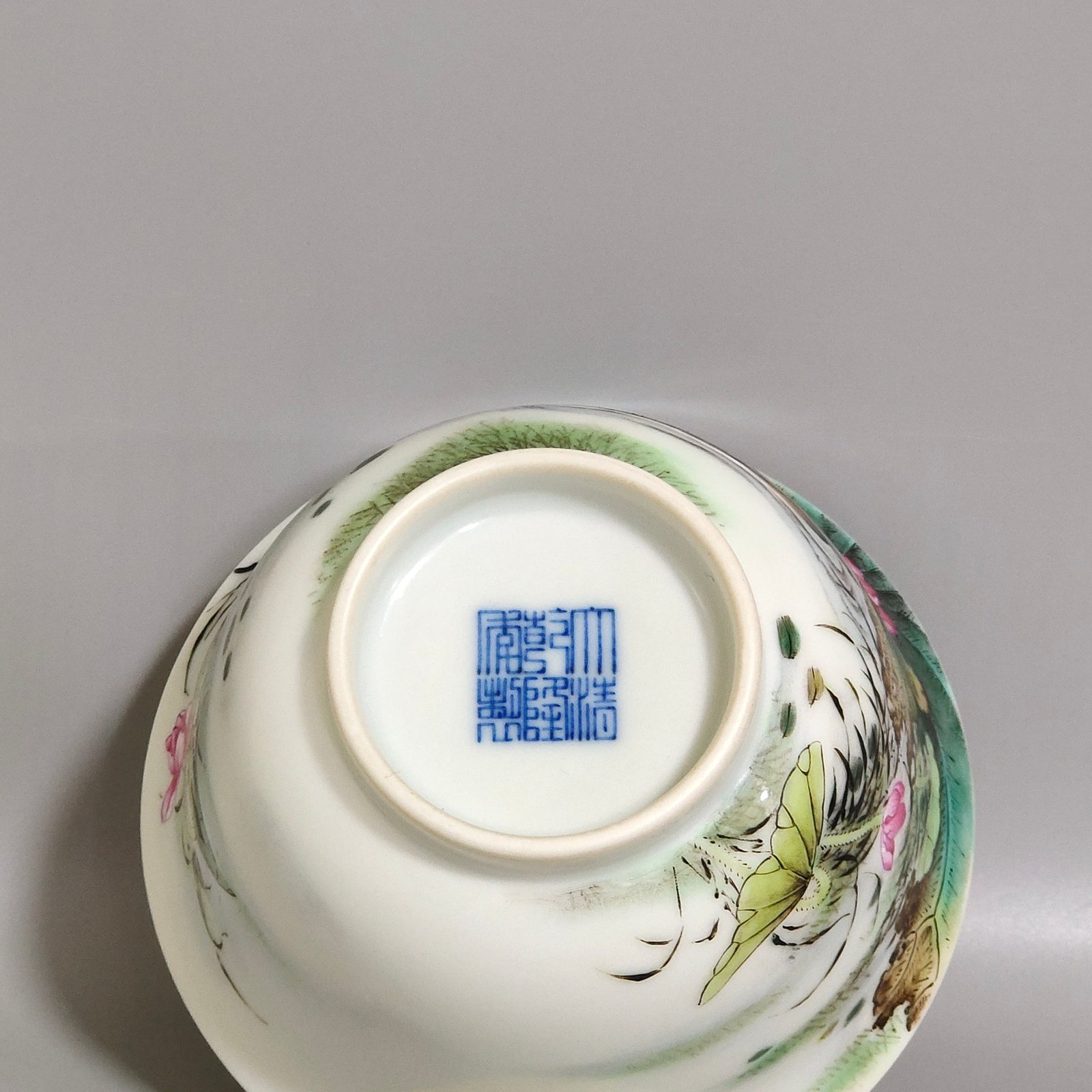 Qing Dynasty Qianlong lotus chanting goose bowl