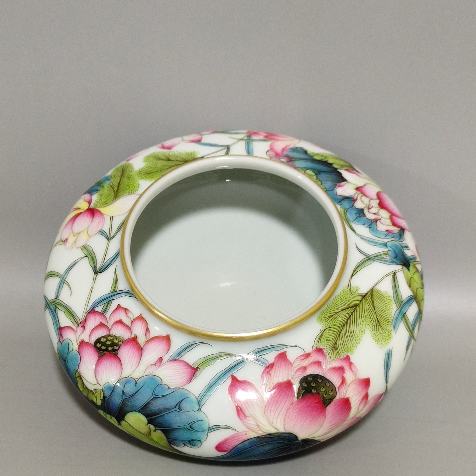 Qing Dynasty Qianlong lotus wash