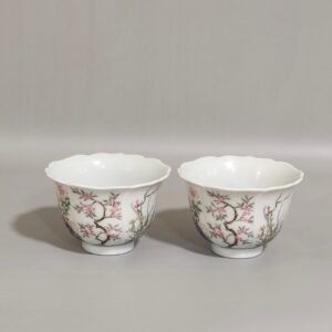 Qing Dynasty Qianlong Lotus Mouth Flower God Cup