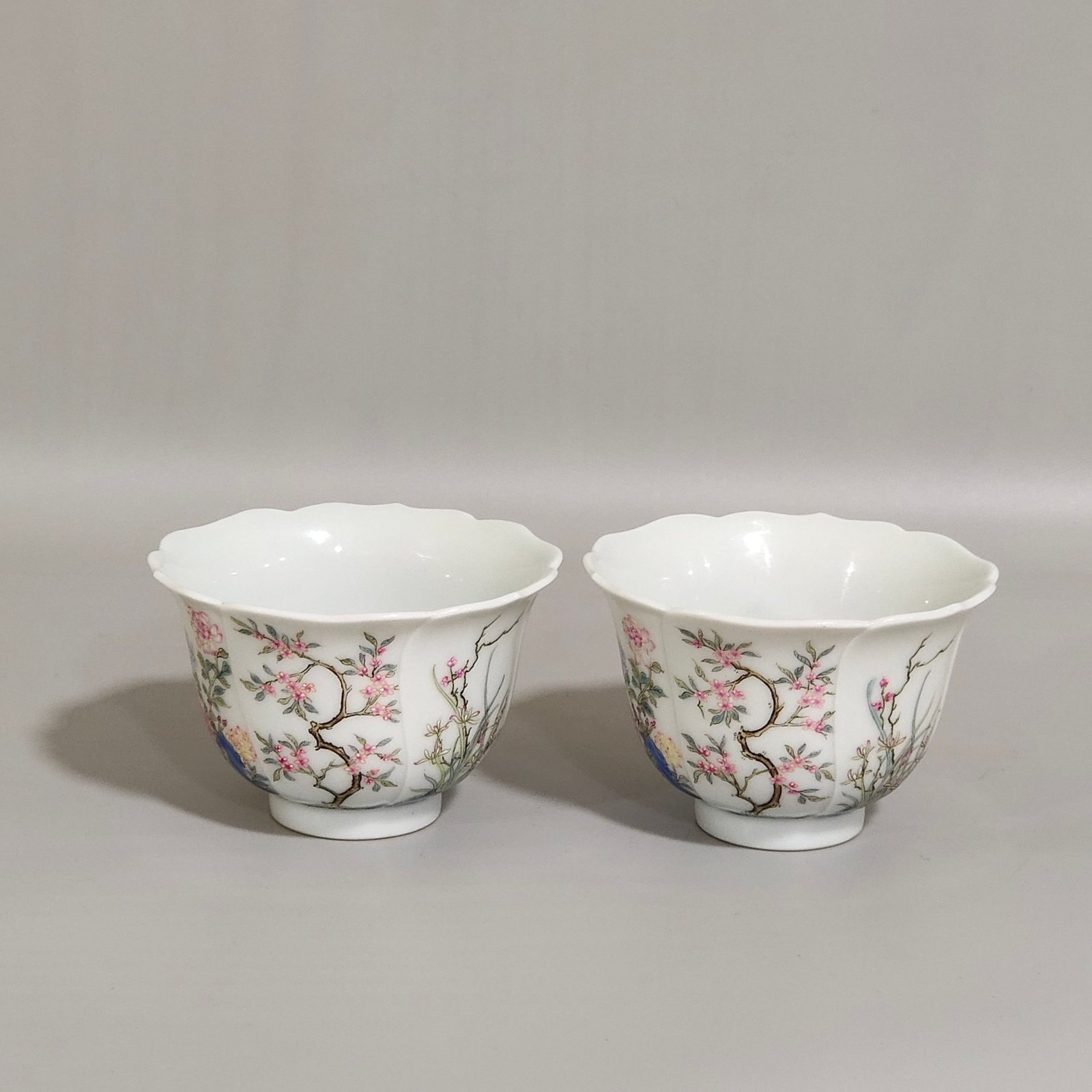 Qing Dynasty Qianlong Lotus Mouth Flower God Cup