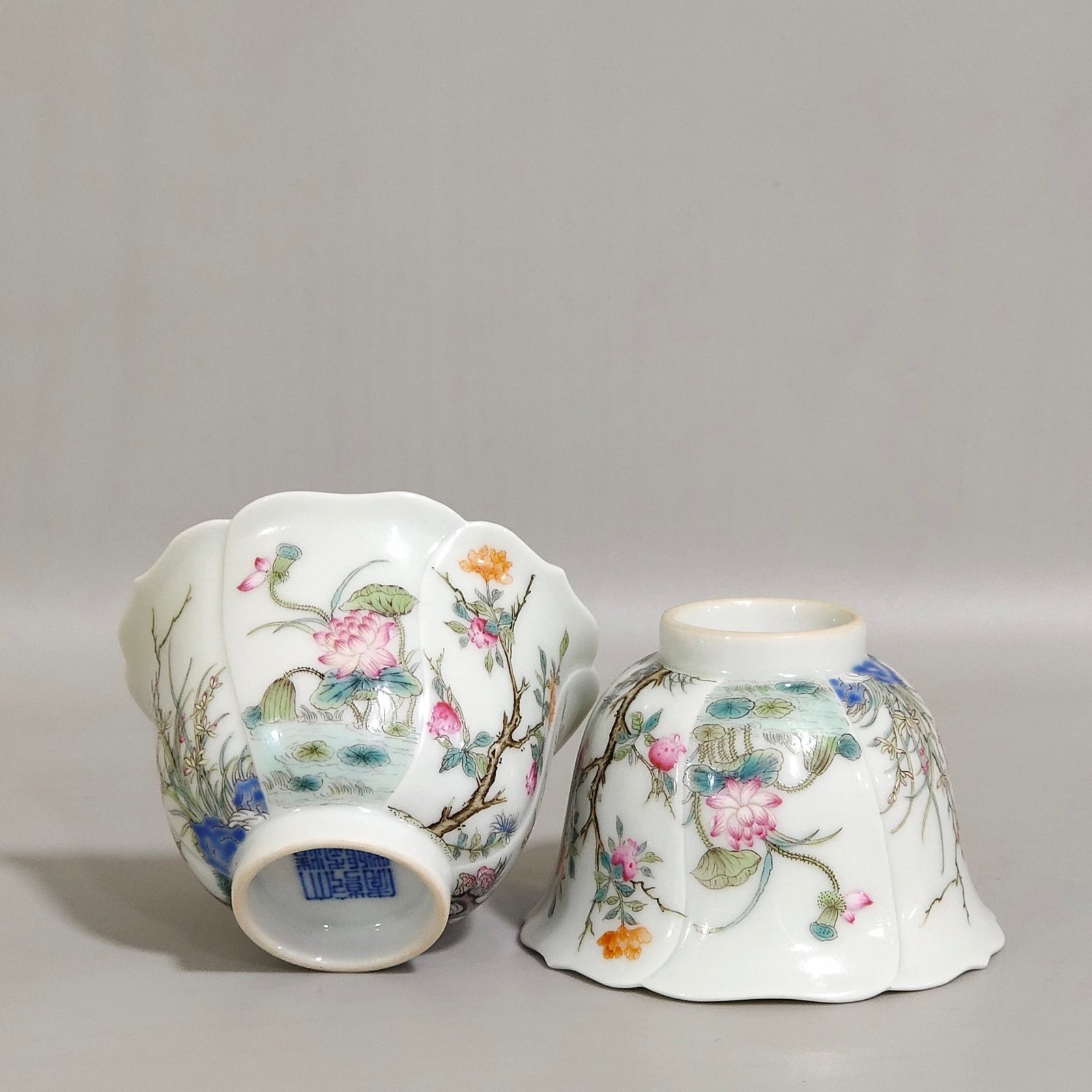 Qing Dynasty Qianlong Lotus Mouth Flower God Cup