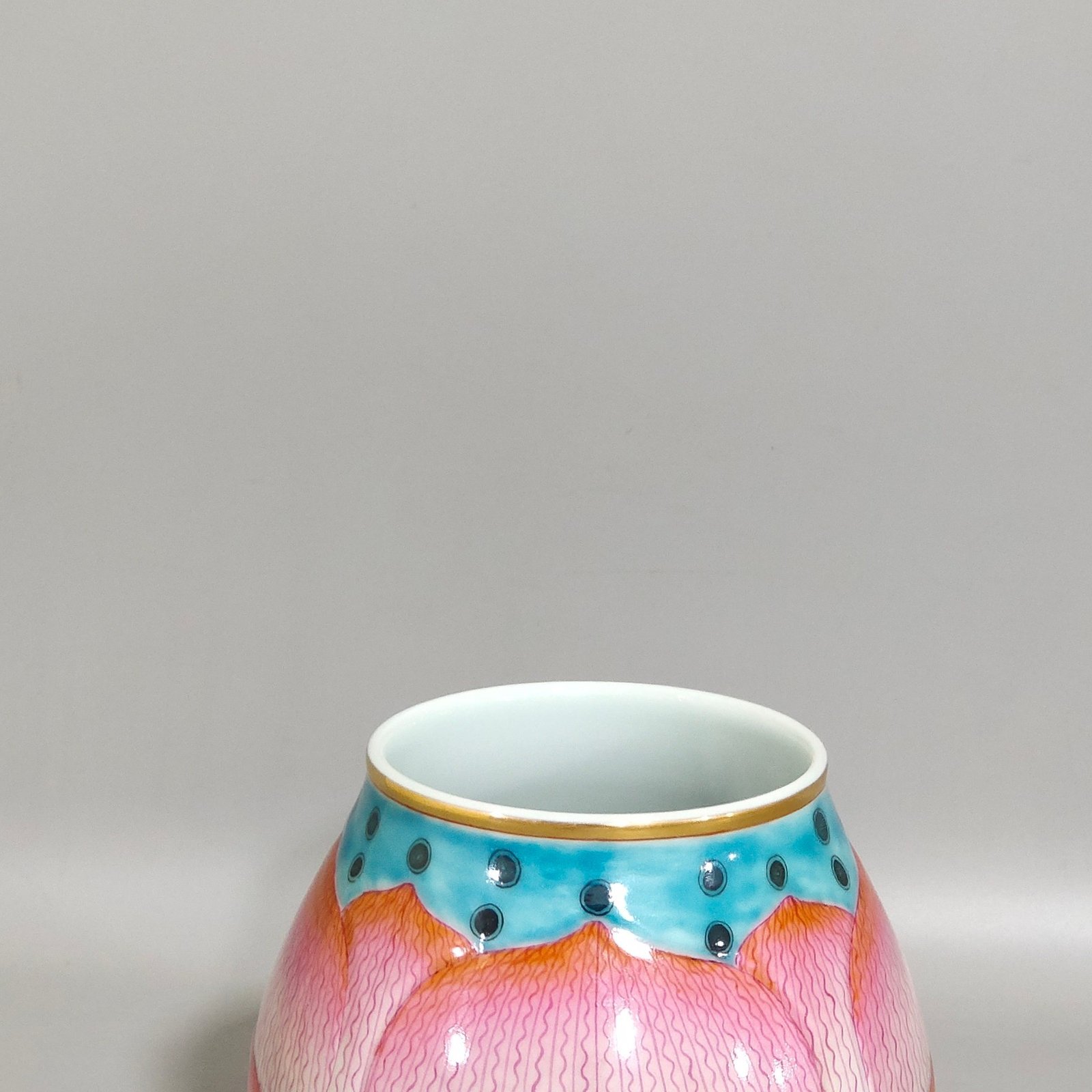 Qing Dynasty Qianlong Lotus petal bowl