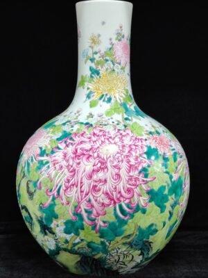 Qing Dynasty Qianlong Chrysanthemum celestial vase