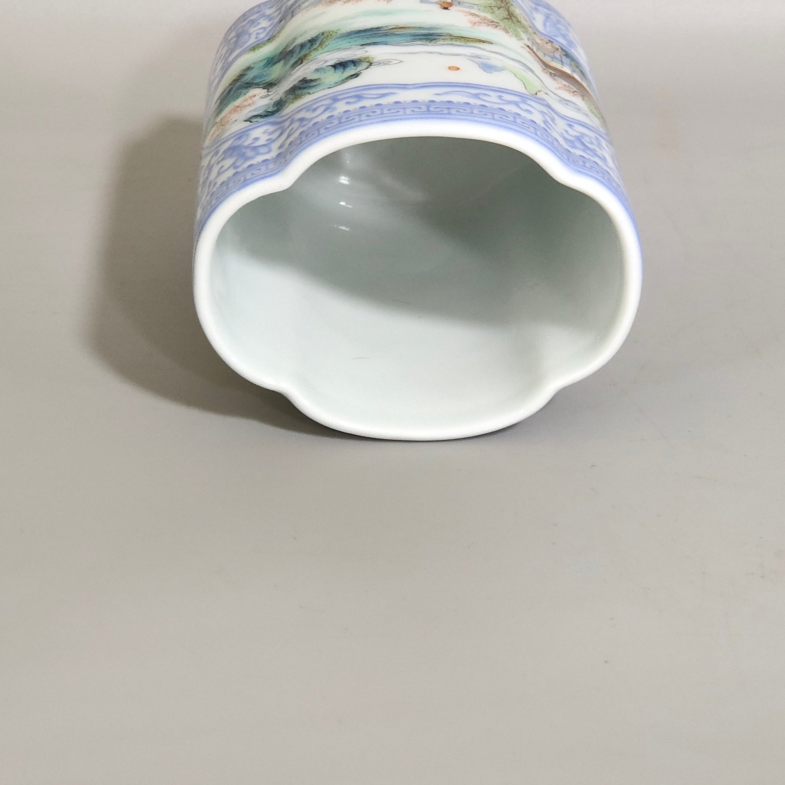 Qing Dynasty Qianlong blue material pen holder with green edge and window