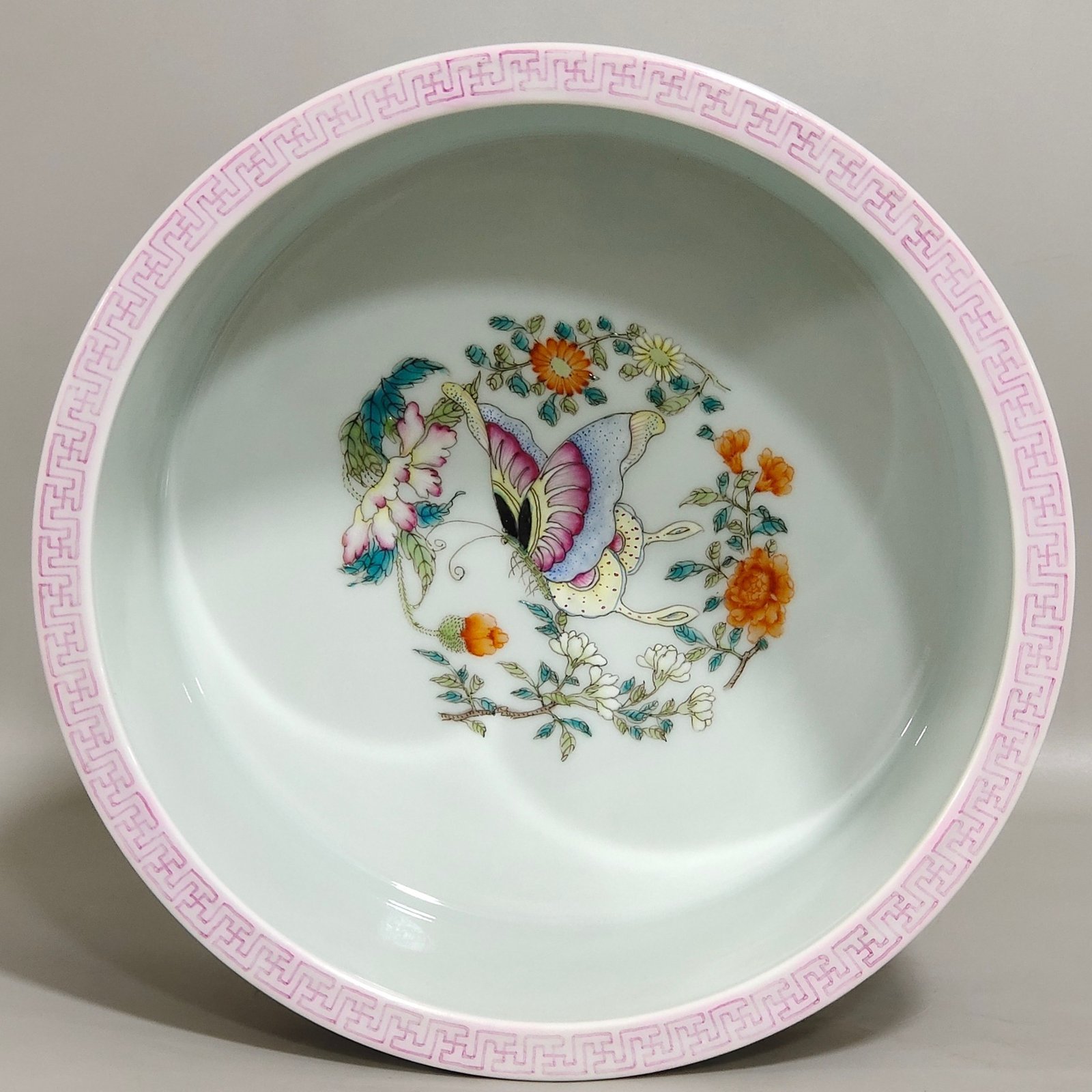 Qing Dynasty Qianlong butterfly love flower wash