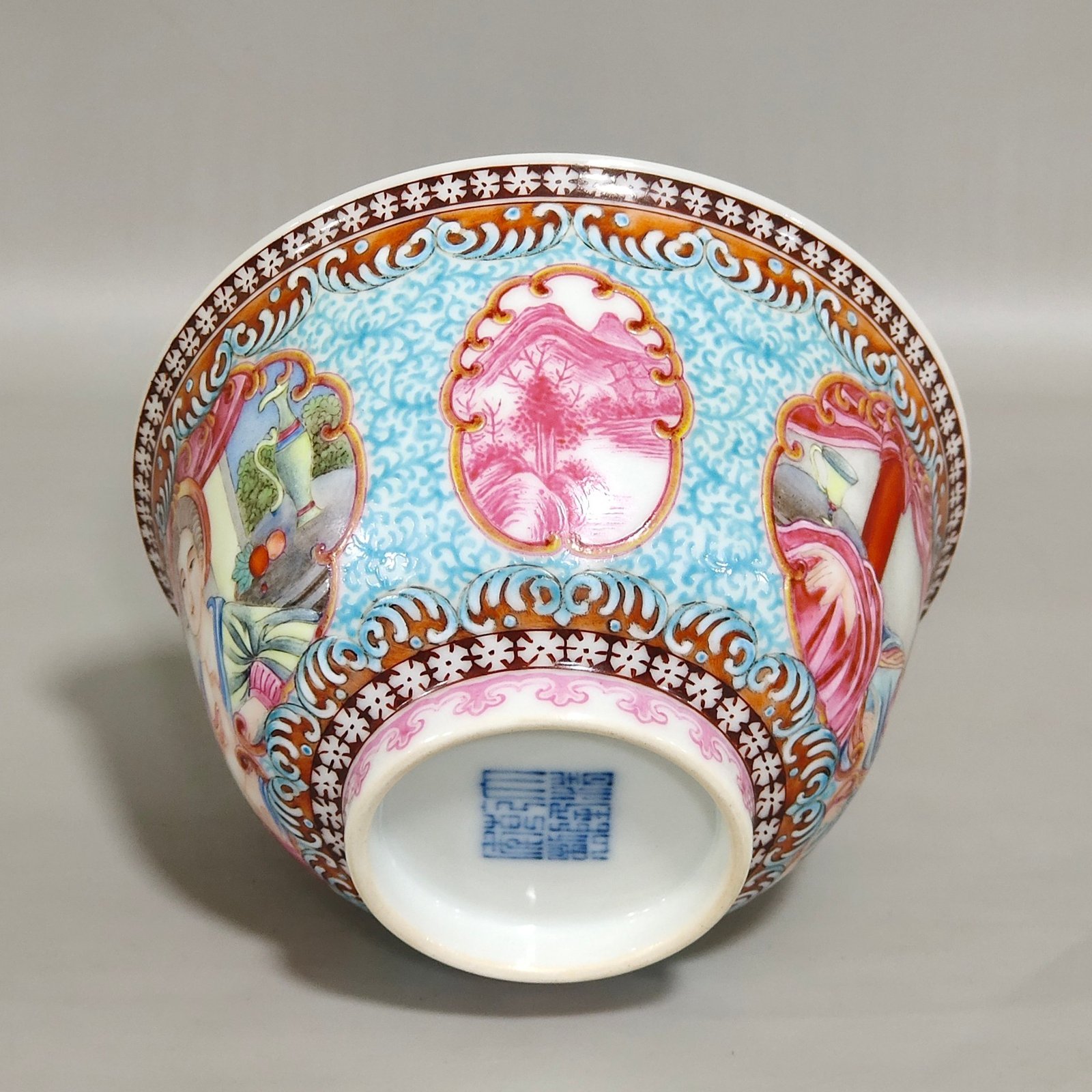 Qing Dynasty Qianlong Western figure bowl