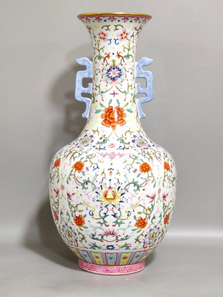 Qing Dynasty Qianlong Xipan Lian Fu Shou Lian Amphora