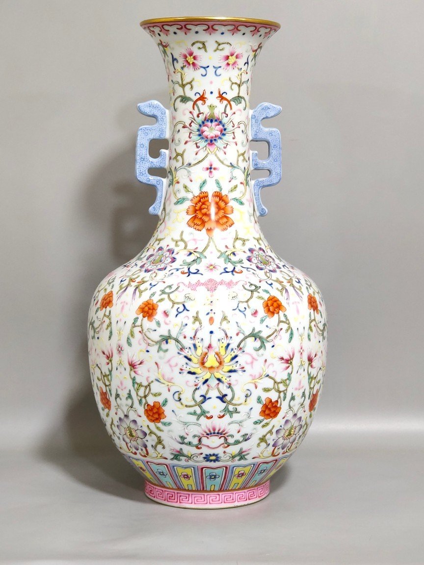 Qing Dynasty Qianlong Xipan Lian Fu Shou Lian Amphora