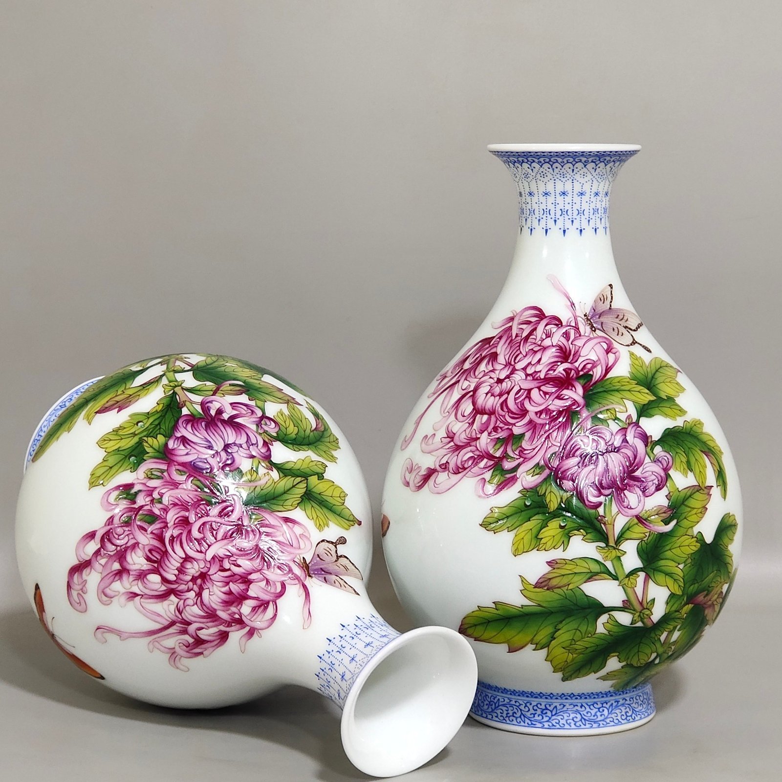 Qing Dynasty Qianlong Castiglione enamel chrysanthemum poem jade pot spring vase