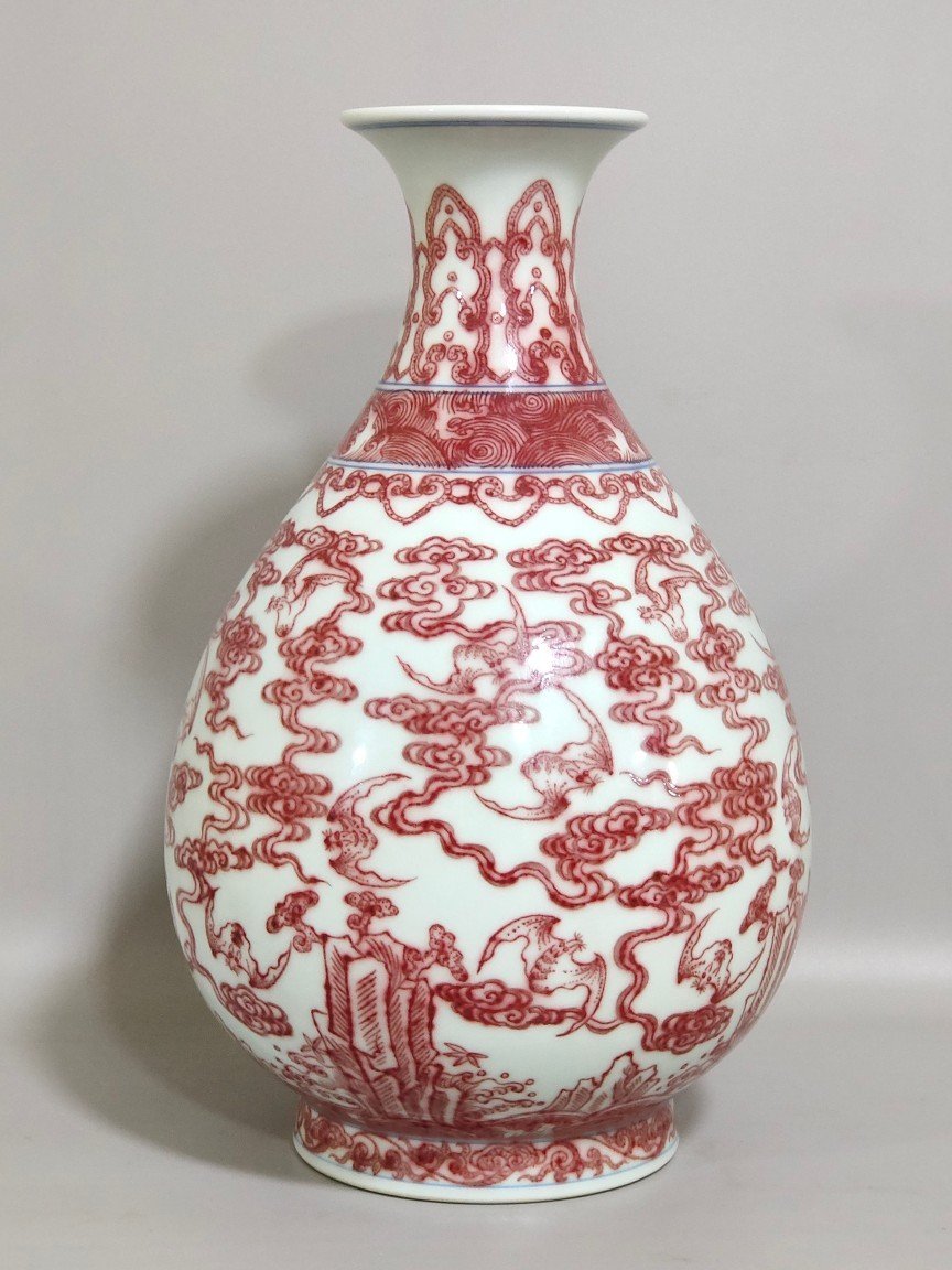 Qing Dynasty Qianlong underglaze red Fushan Shouhai jade pot spring vase