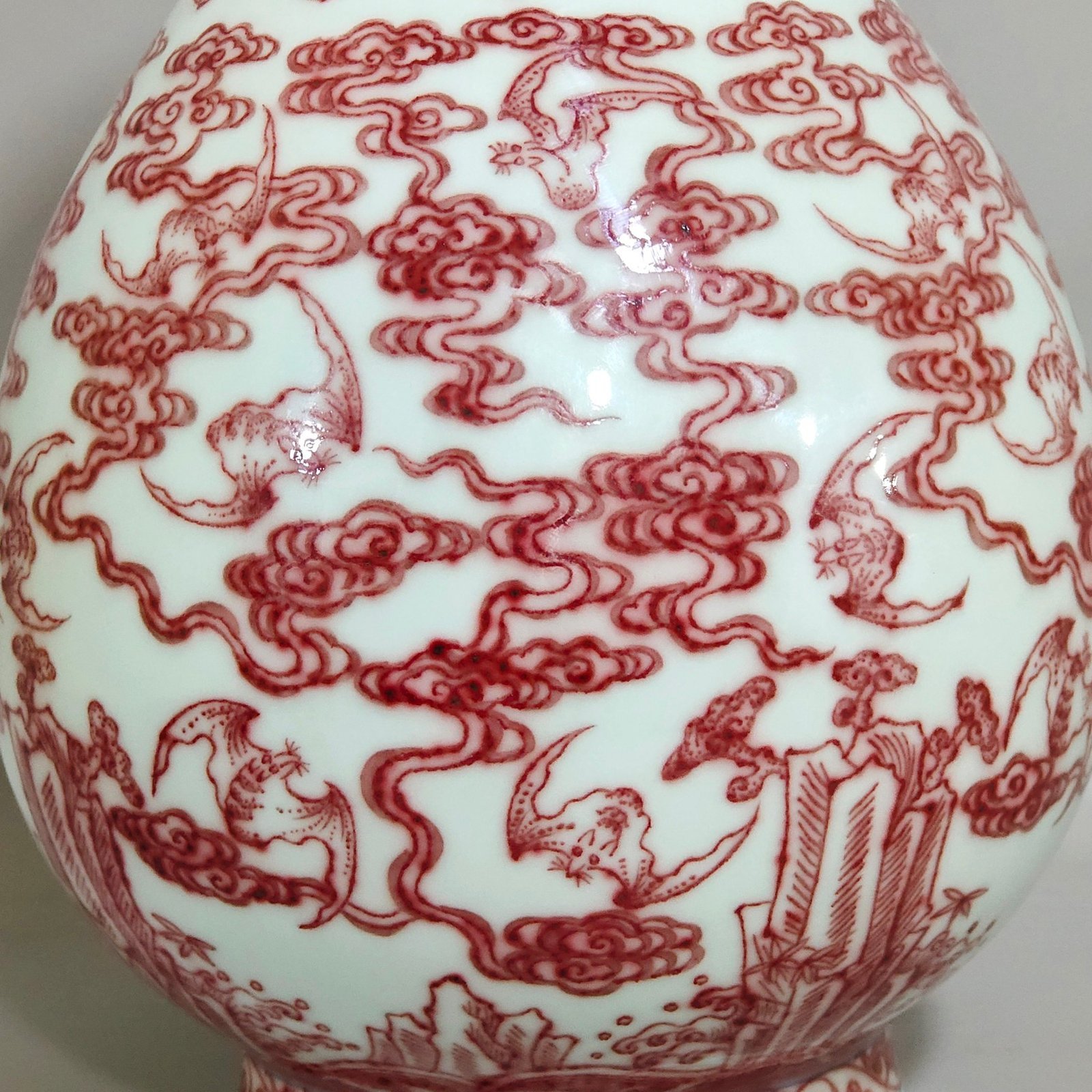 Qing Dynasty Qianlong underglaze red Fushan Shouhai jade pot spring vase