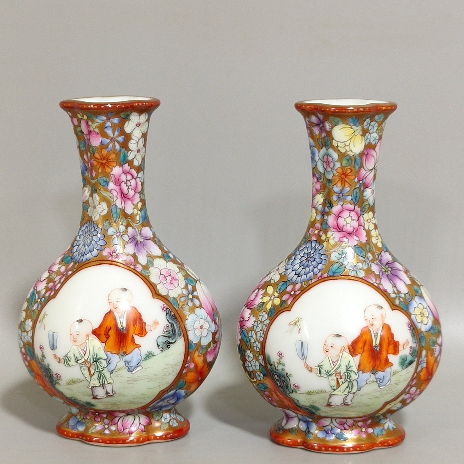 Qing Dynasty Qianlong Jindi Wanhua window baby vase