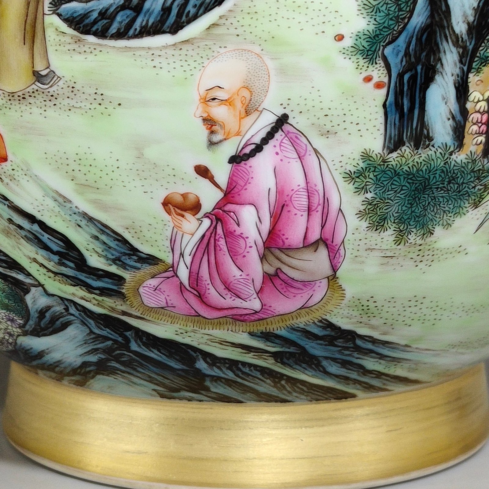 Qing Dynasty Qianlong Jindi Eighteen Arhat amphorae