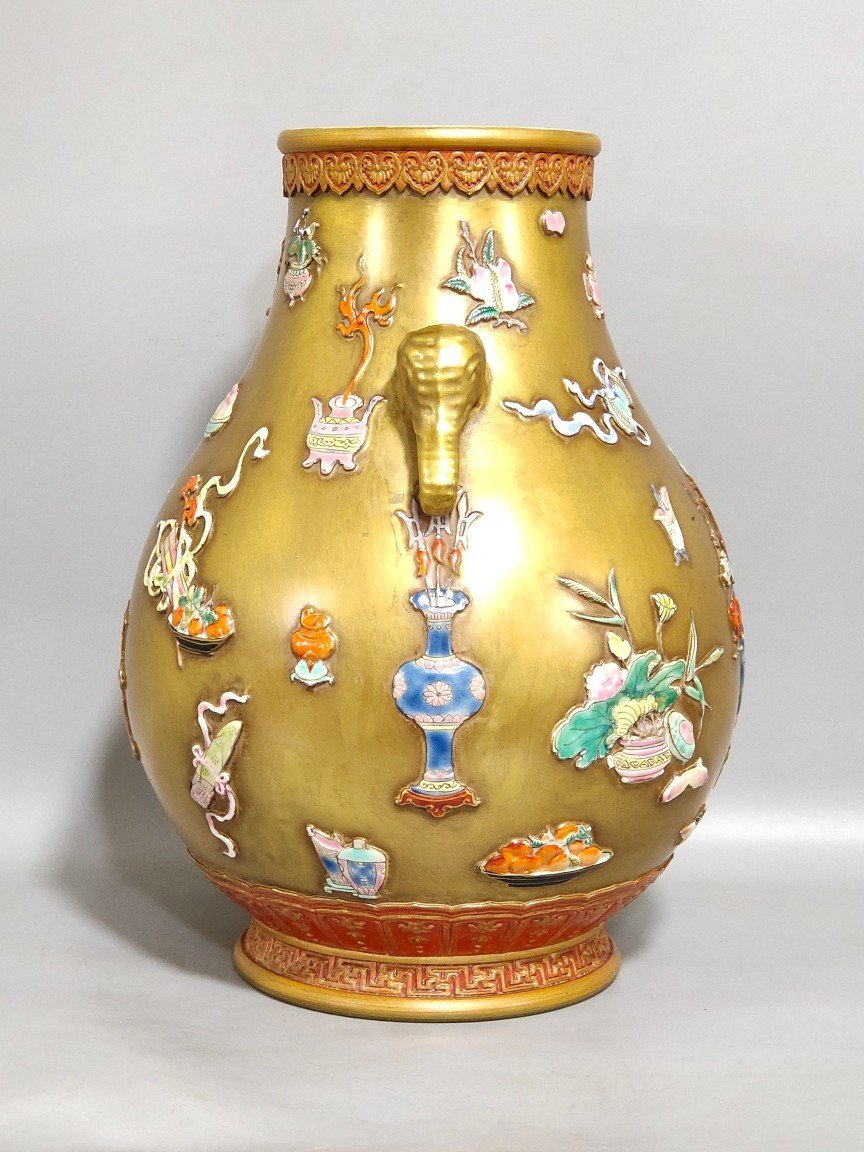 Qing Dynasty Qianlong gold plated elephant ear statue