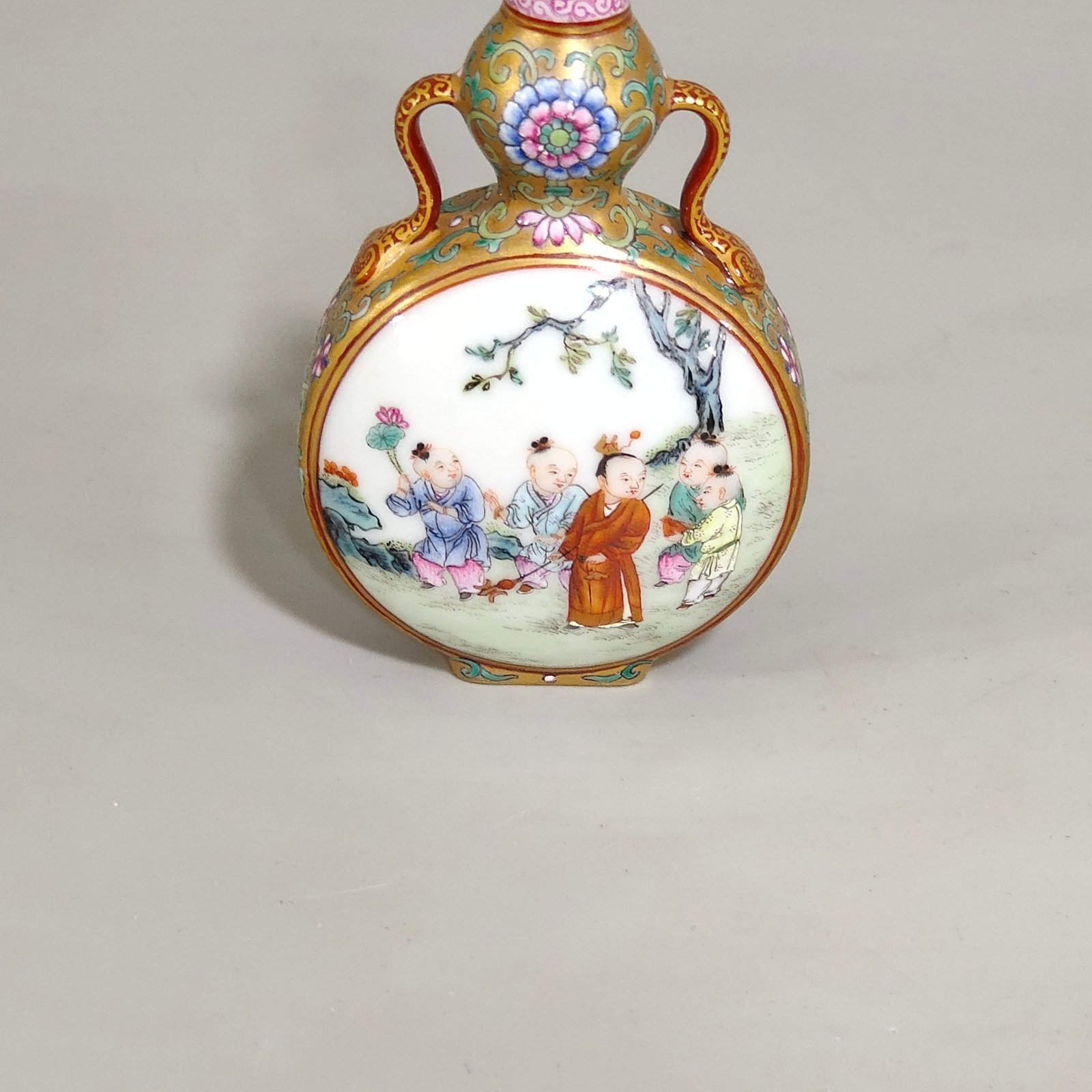 Qing Dynasty Qianlong Golden Baby Play Picture Small Ribbon Gourd