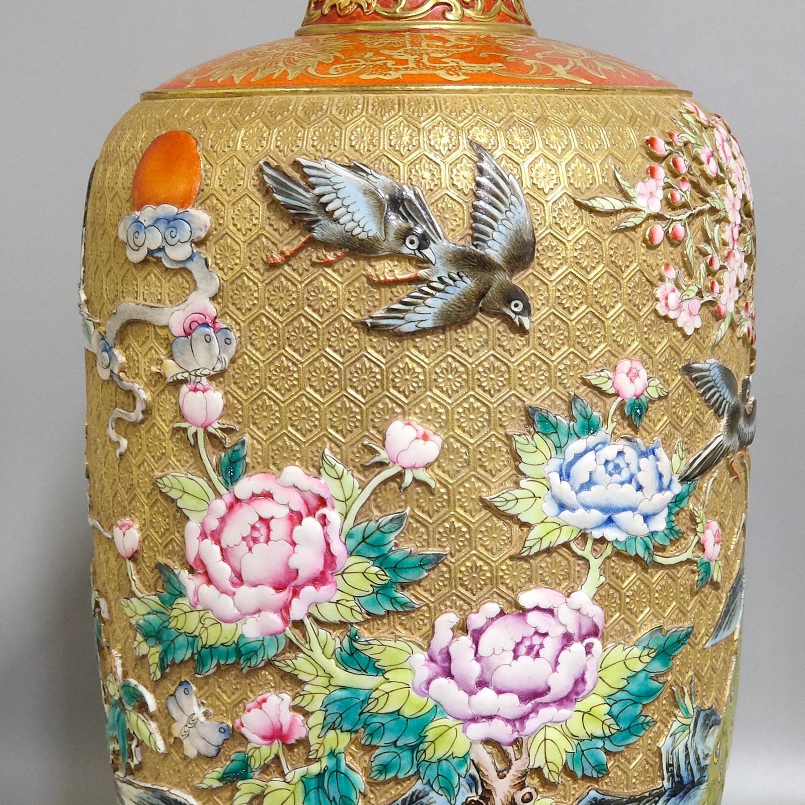 Qing Dynasty Qianlong gold carved flower and bird plum vase