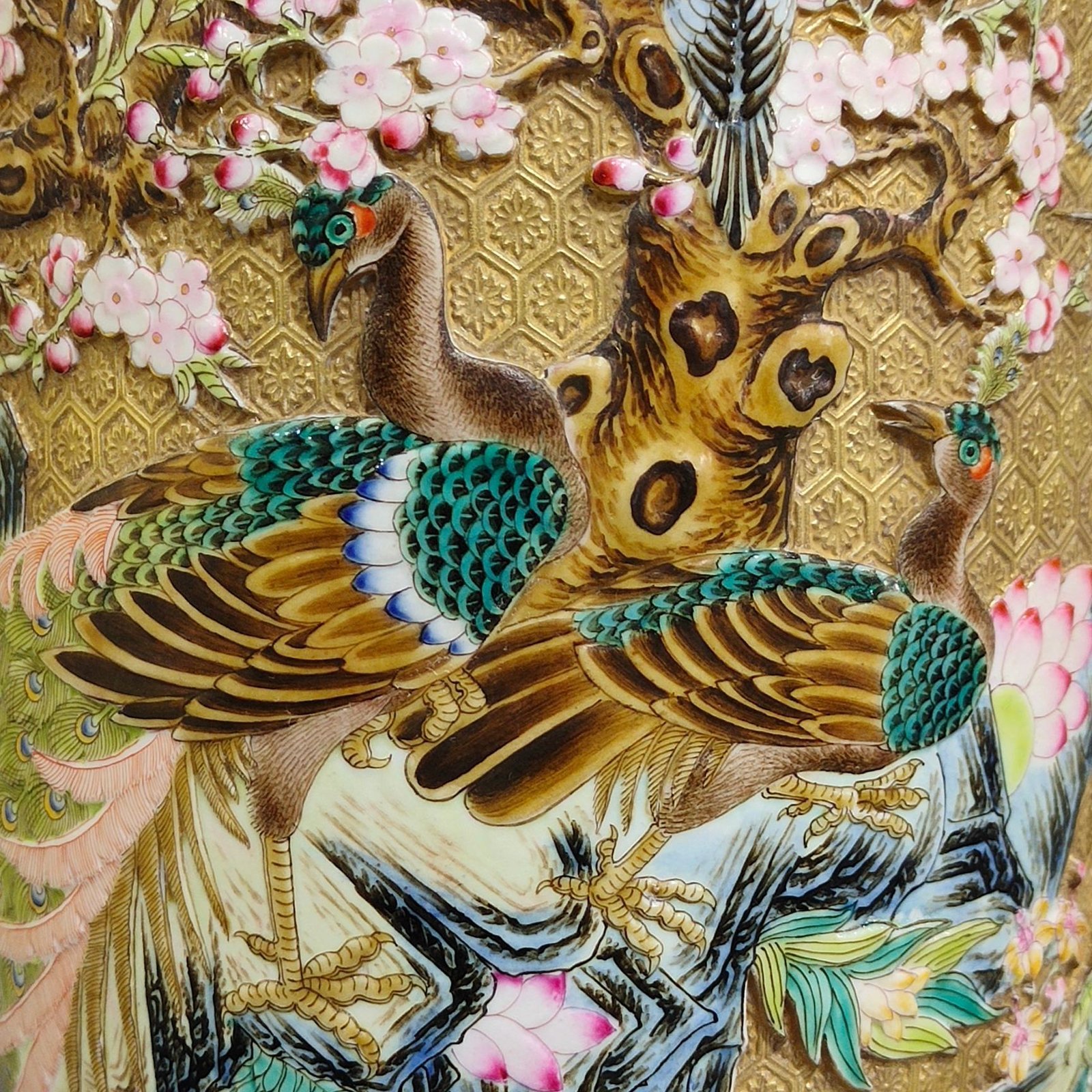Qing Dynasty Qianlong gold carved flower and bird plum vase