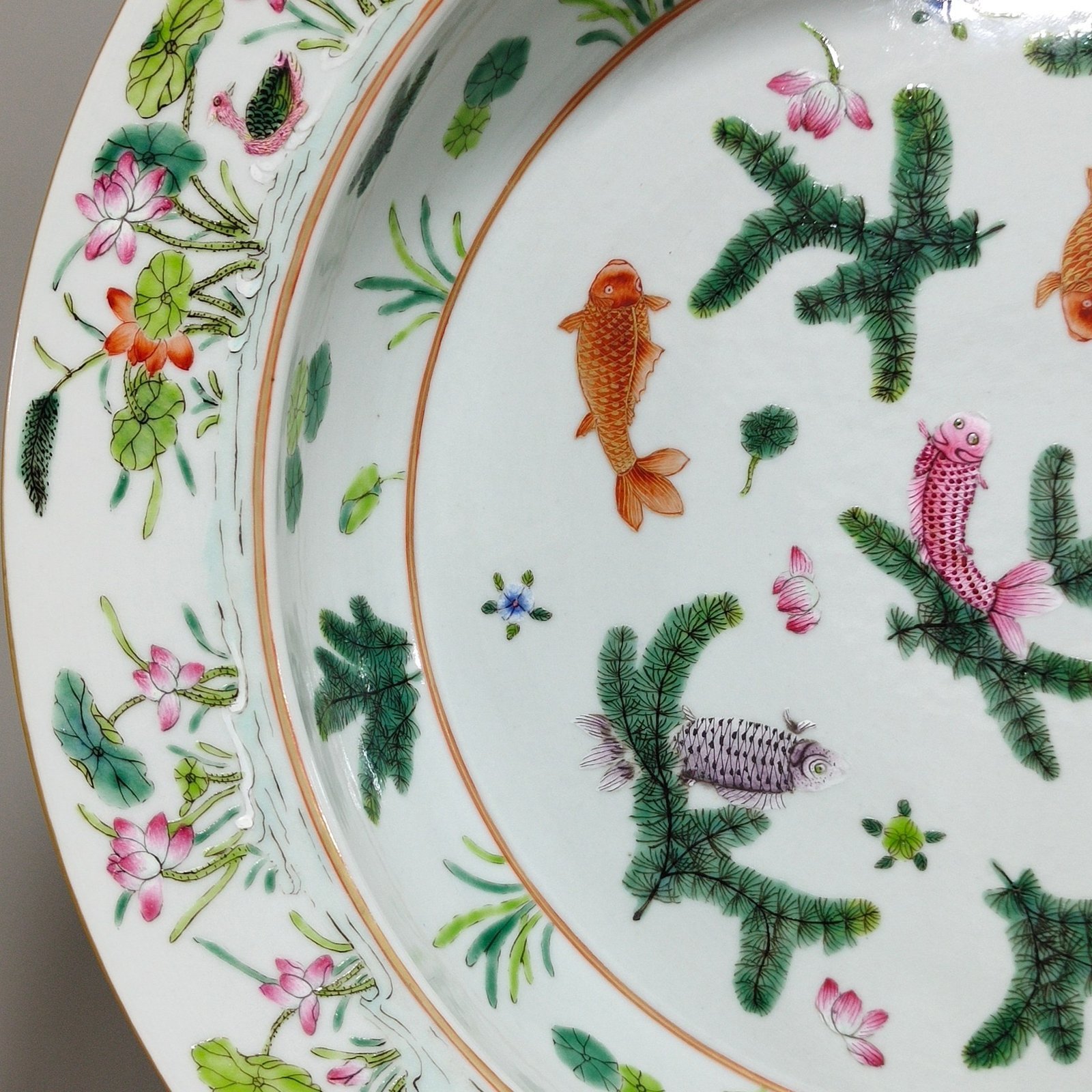 Qing Dynasty Qianlong goldfish Mantang washbasin