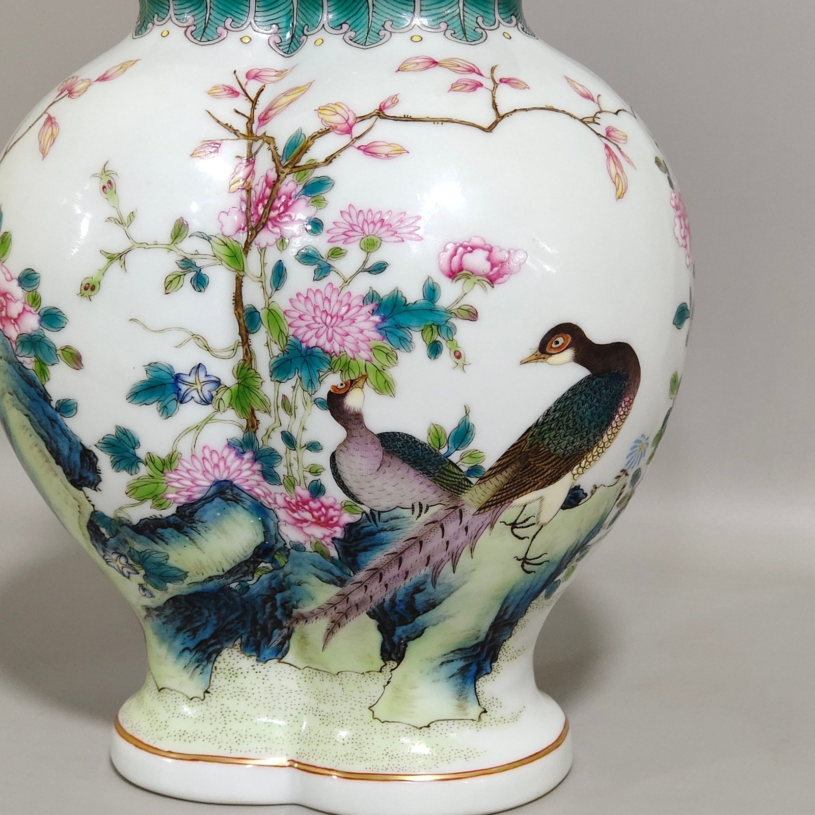 Qing Dynasty Qianlong icing on the cake twin conjoined lid jars inscribed with poems