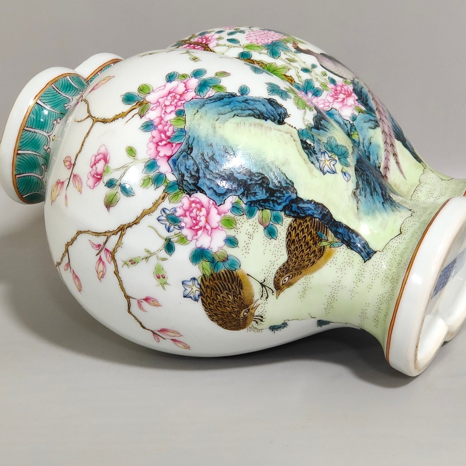 Qing Dynasty Qianlong icing on the cake twin conjoined lid jars inscribed with poems