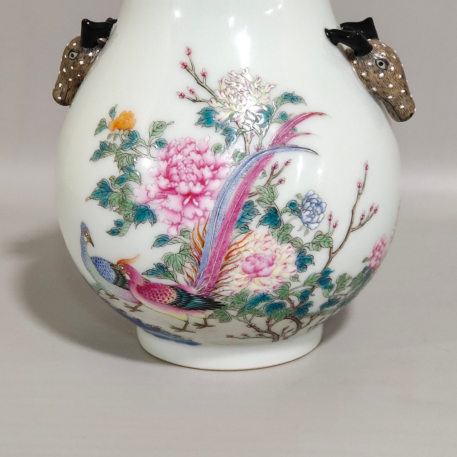 Qing Dynasty Qianlong The icing on the cake is a deer headed statue