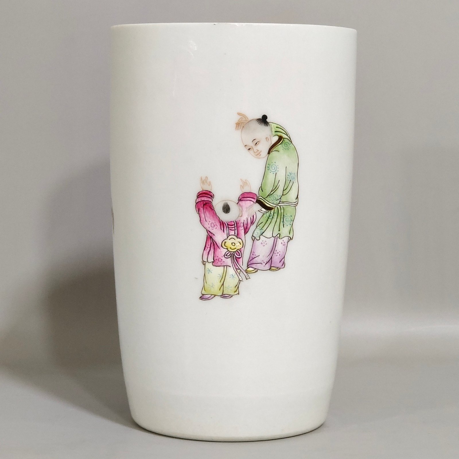 Qing Dynasty Qianlong a hollow gold Yunfu revolving vase