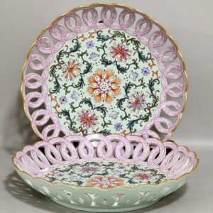 Qing Dynasty Qianlong hollowed out blessing and longevity plate