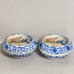 Qing Dynasty Qianlong blue and white and pastel Anju Leye jewelry box