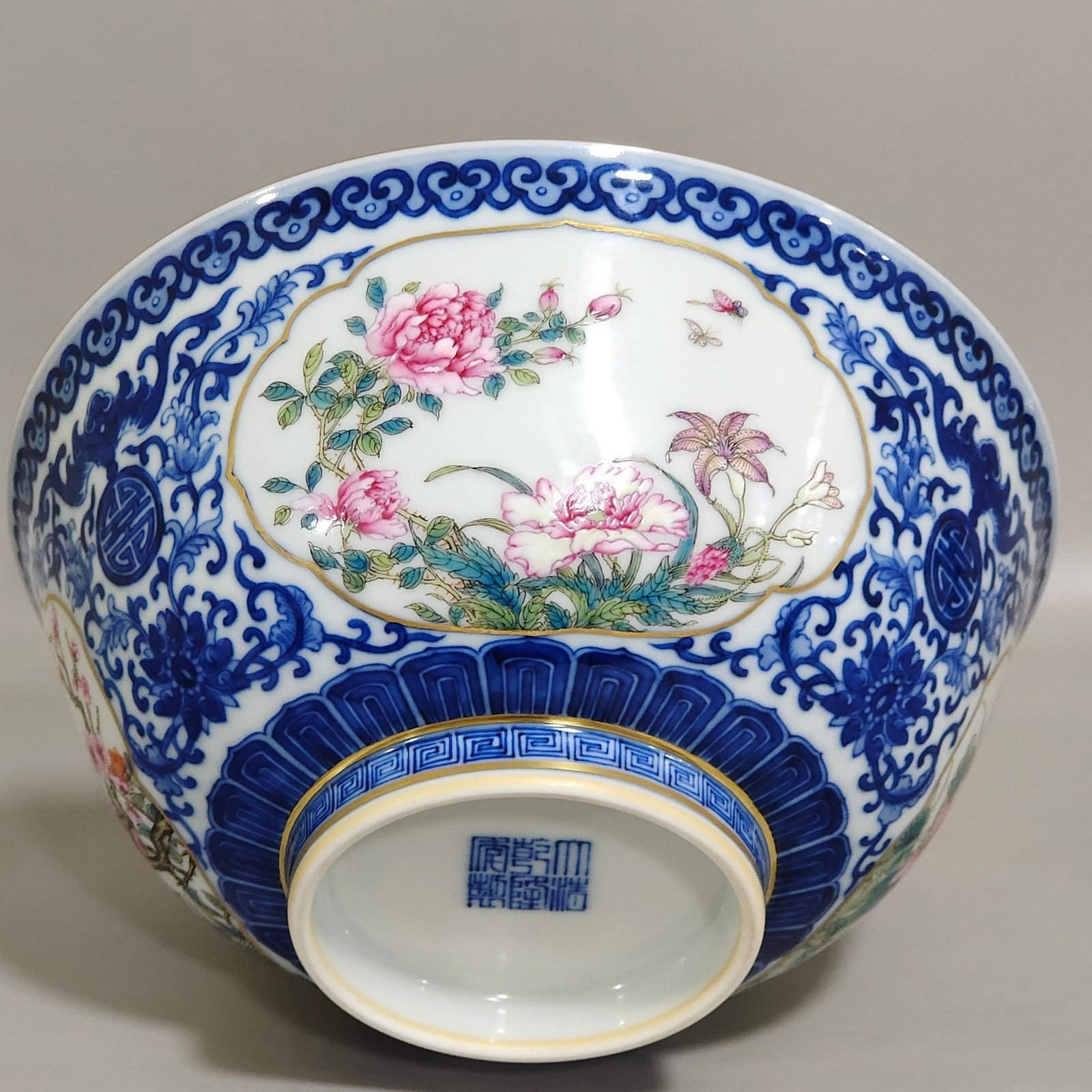 Qing Dynasty Qianlong blue and white and pastel window flower bowl