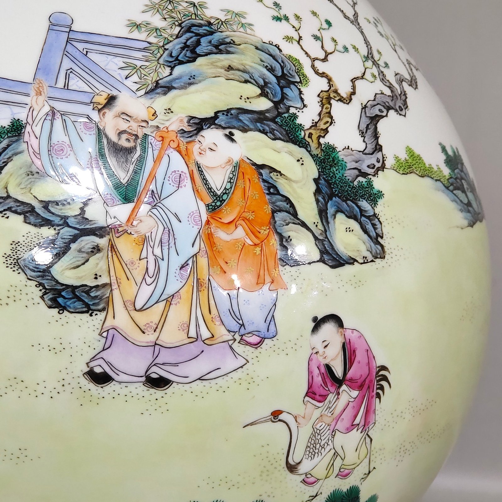 Qing Dynasty Qianlong blue and white plus pastel Large jade pot and spring vase