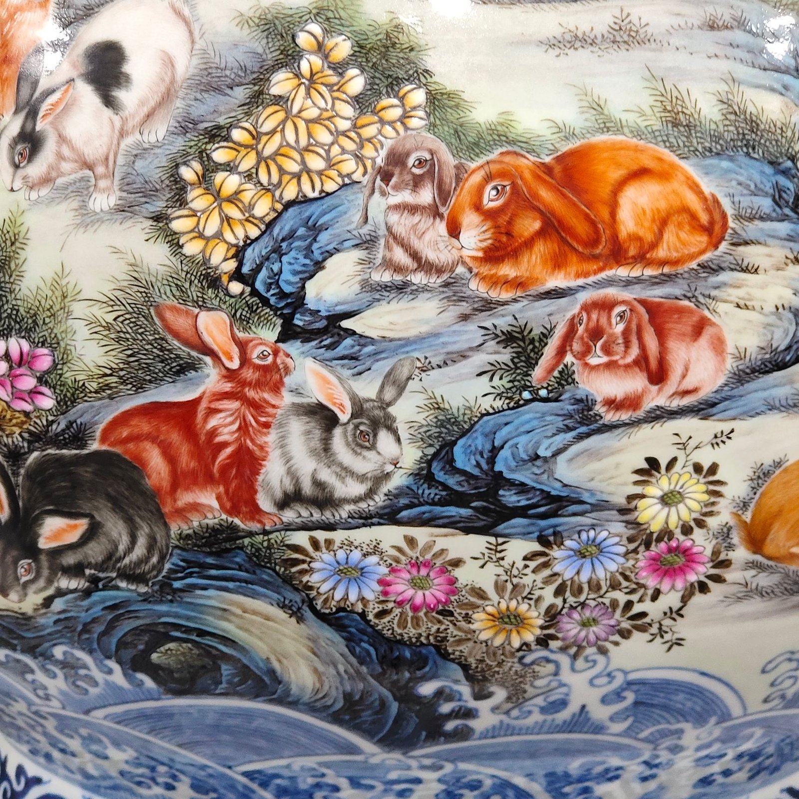 Qing Dynasty Qianlong blue and white pastel hundred rabbit and deer head statue