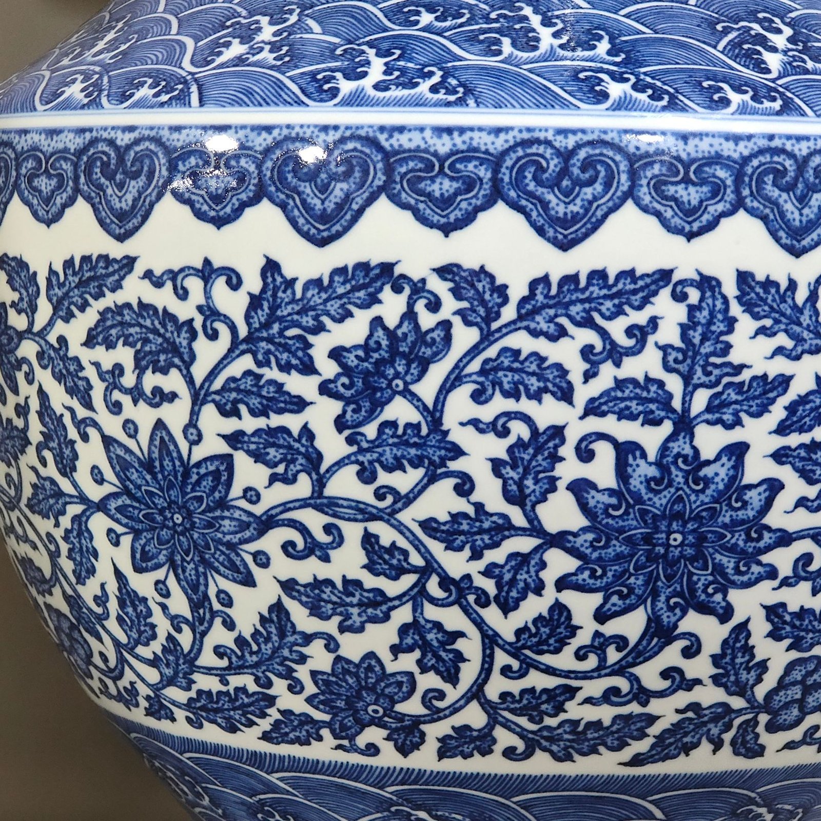 Qing Dynasty Qianlong blue and white tangled branches with two ears vase