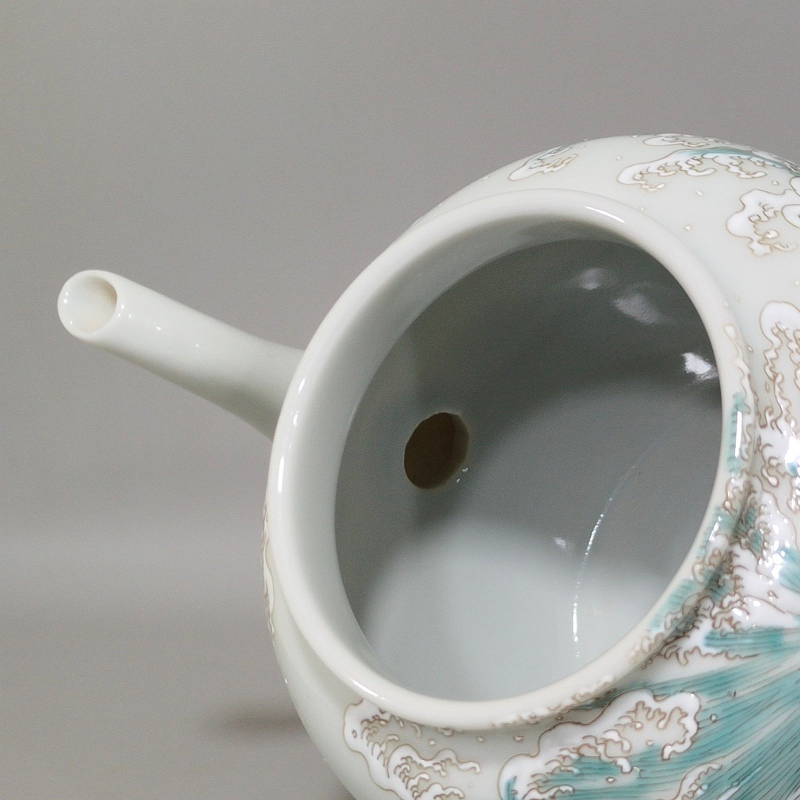 Qing Dynasty Qianlong Carp Leaping Dragon Gate Teapot