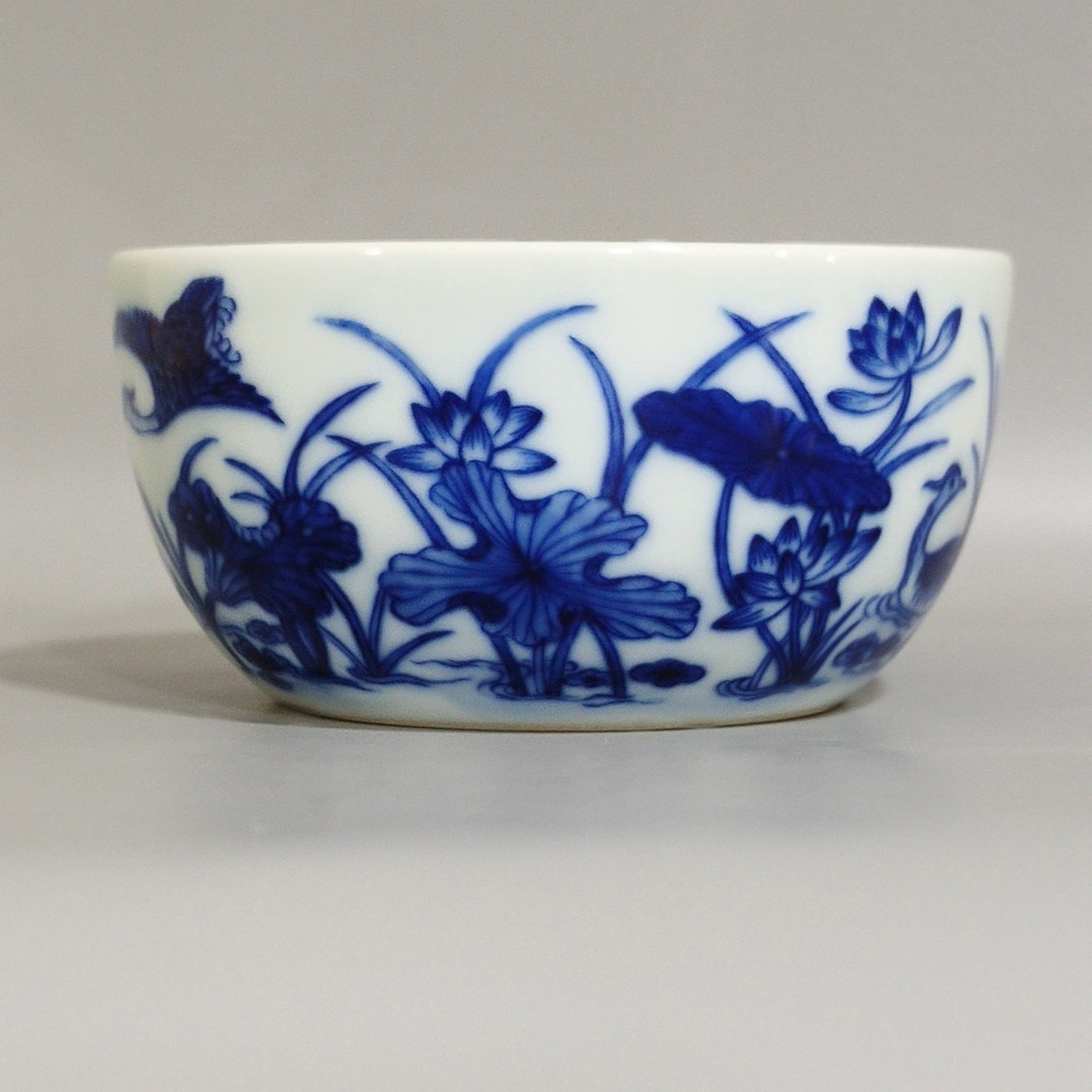 Qing Dynasty Qianlong A lotus cup with mandarin ducks playing in the water