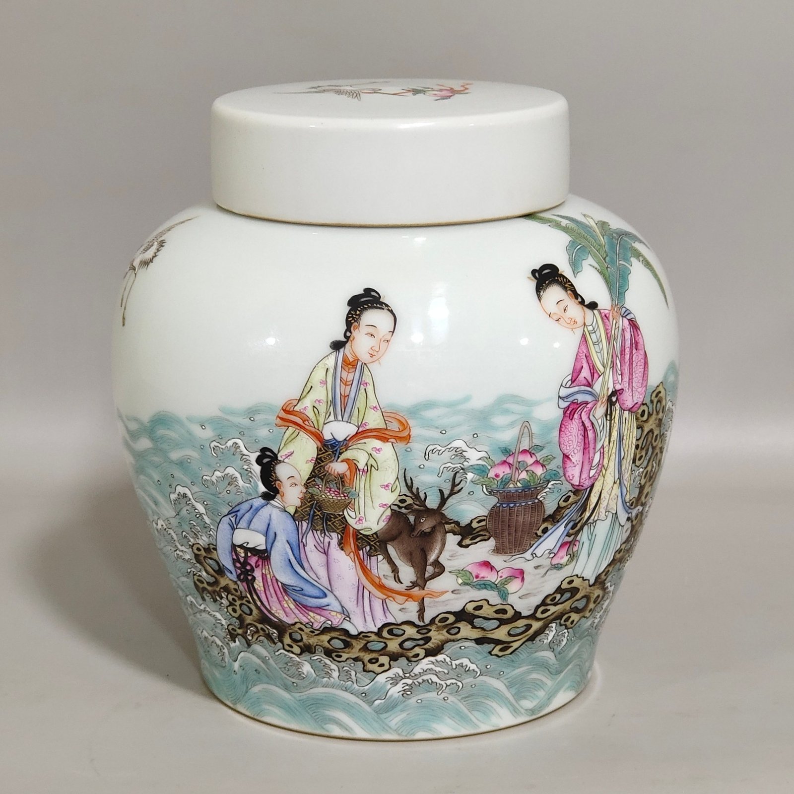 Qing Dynasty Qianlong mushroom longevity tea jar