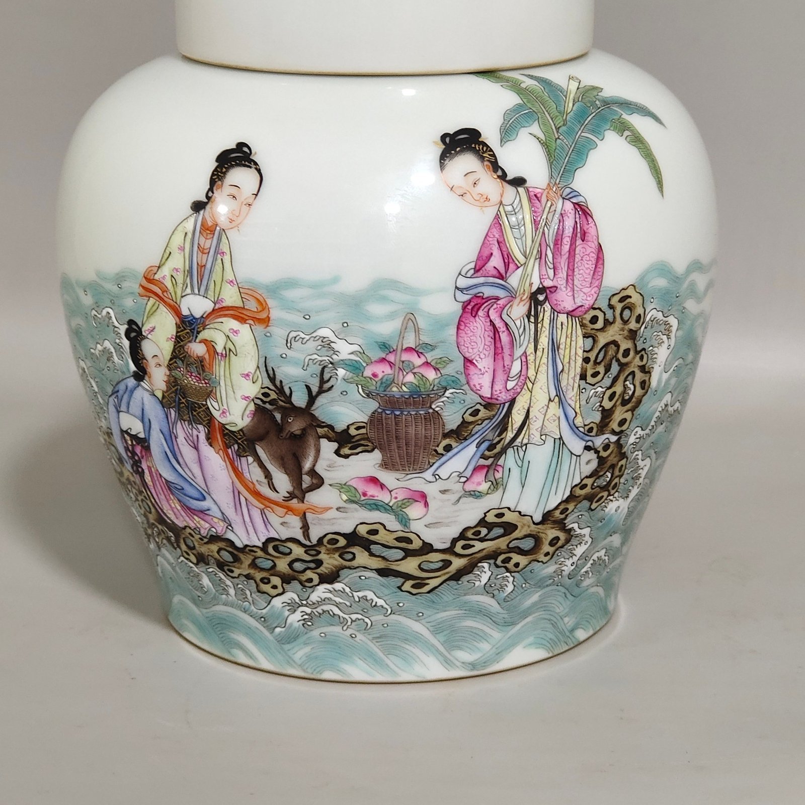 Qing Dynasty Qianlong mushroom longevity tea jar