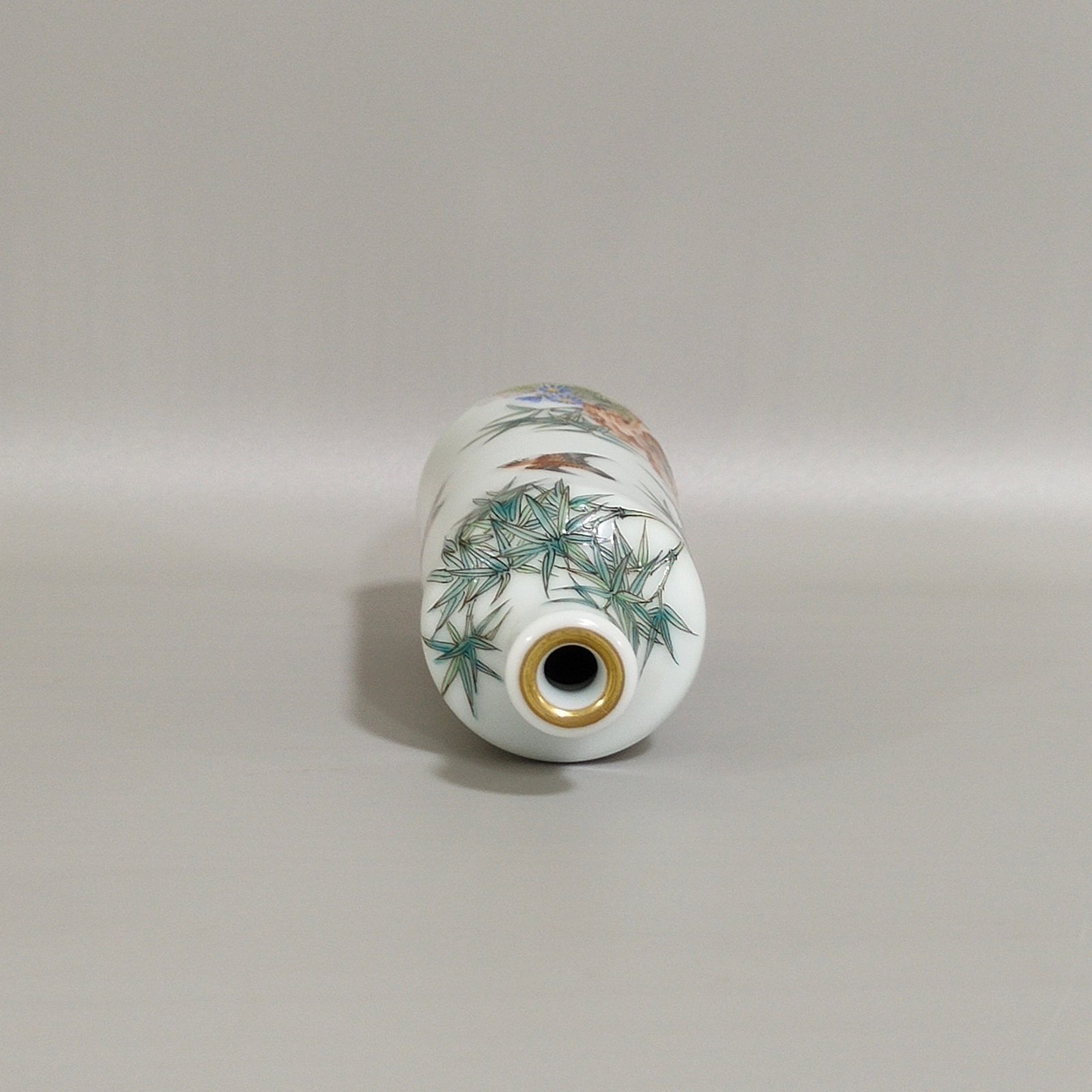 Qing Dynasty Qianlong sparrow bamboo snuff bottle