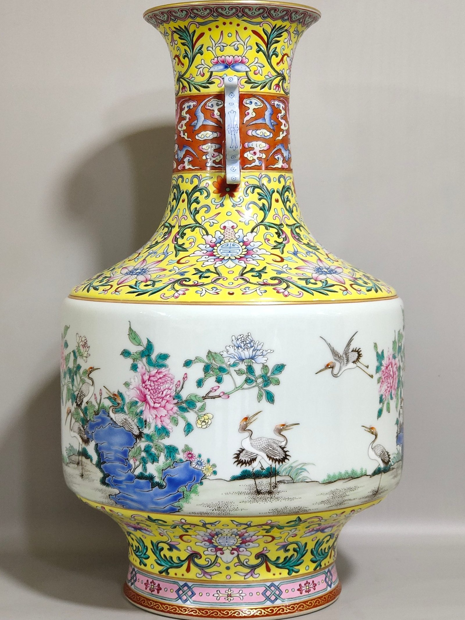 Qing Dynasty Qianlong Huangdi Eighteen Scholars Amphora
