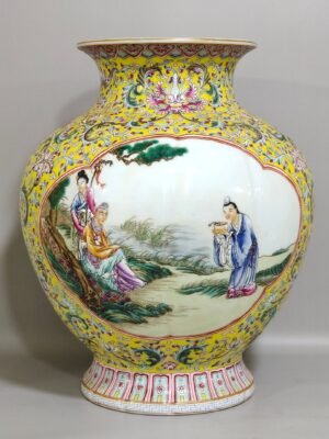 Qing Dynasty Qianlong yellow ground window character story pomegranate statue