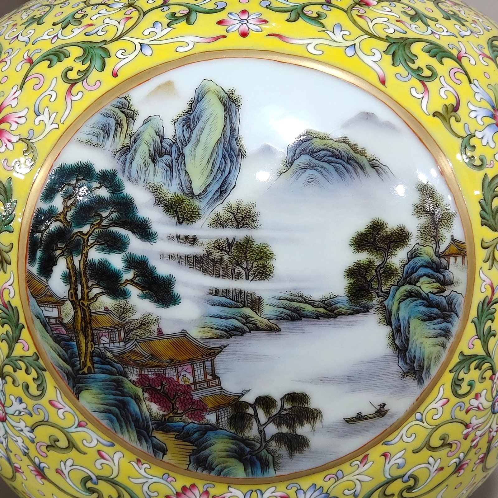 Qing Dynasty Qianlong yellow ground window landscape attic gourd vase