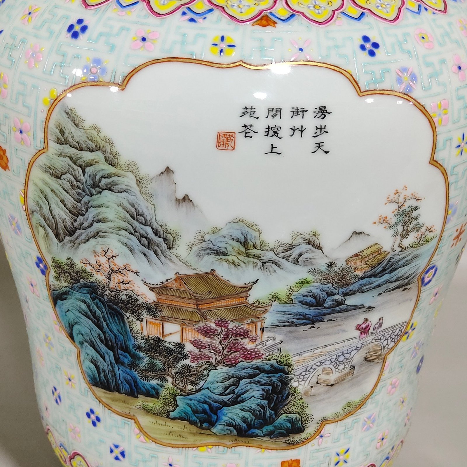 Qing Dynasty Qianlong a window-opening amphorae with landscape and poems