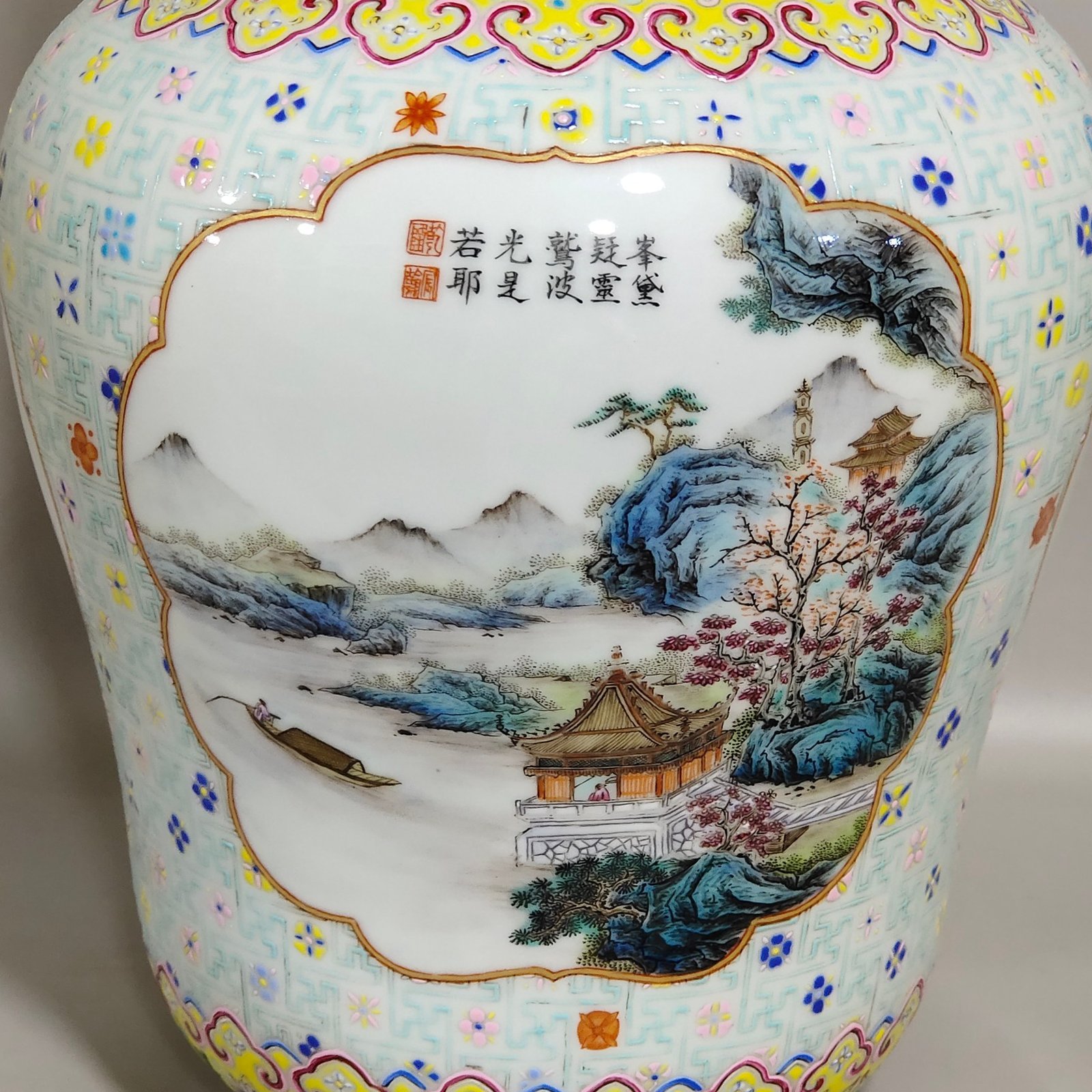 Qing Dynasty Qianlong a window-opening amphorae with landscape and poems