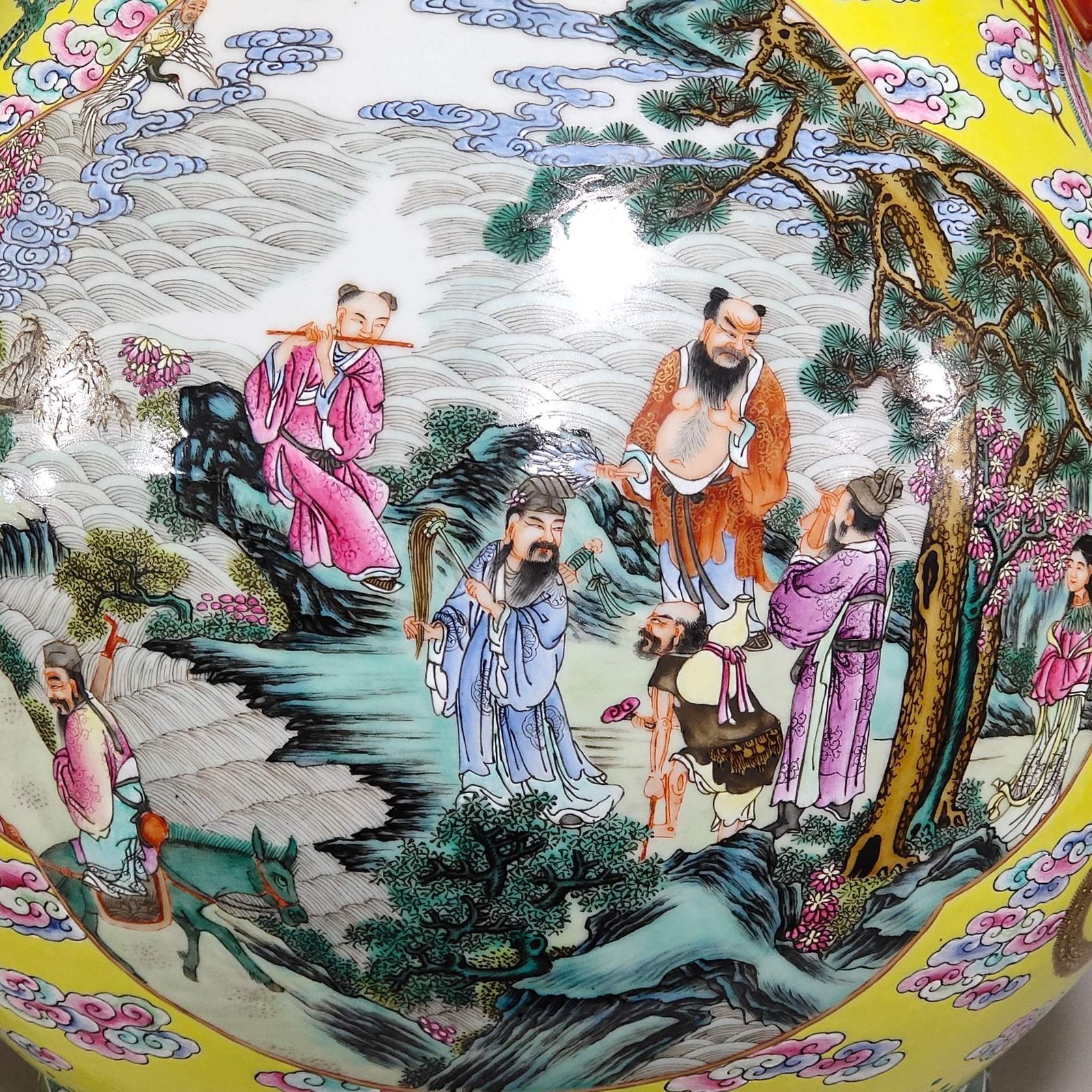 Qing Dynasty Qianlong yellow-glazed vase with five dragons and five phoenixes and eight immortals