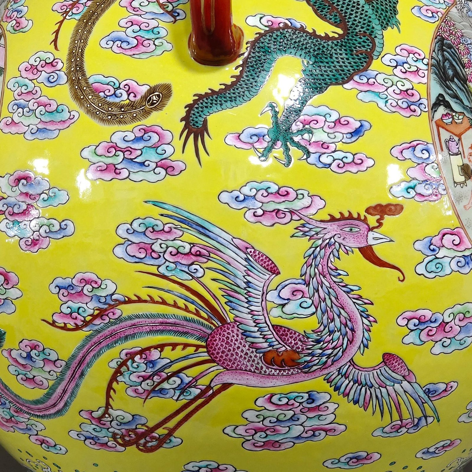 Qing Dynasty Qianlong yellow-glazed vase with five dragons and five phoenixes and eight immortals