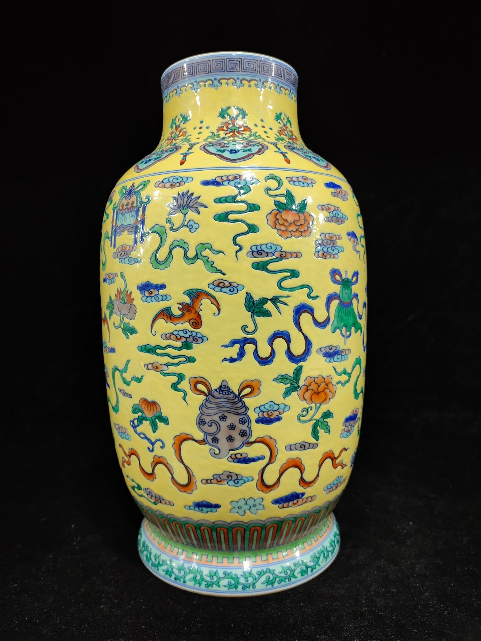 Qing Dynasty Qianlong Yellow Glaze Eight Treasures Winter Melon vase
