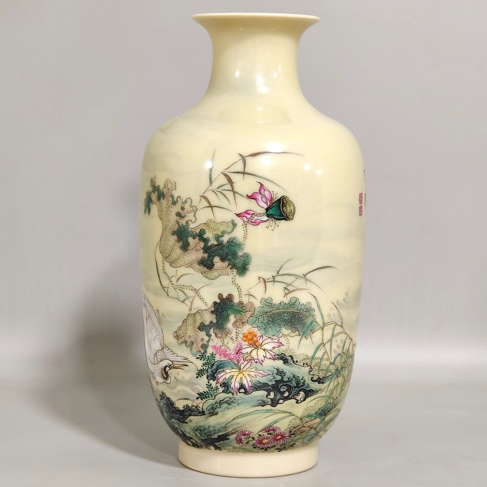 Qing Dynasty Qianlong yellow-glazed egret and lotus poem-inscribed vase